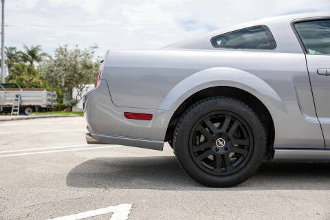 2006 Ford Mustang GT Deluxe