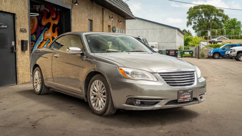 2012 Chrysler 200 Limited