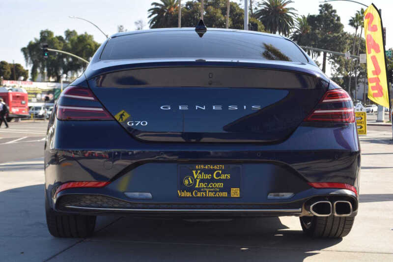 2023 Genesis G70