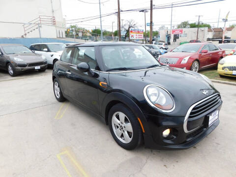 2016 MINI Hardtop 2 Door for sale at AMD AUTO in San Antonio TX