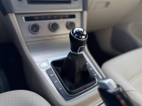 2017 Volkswagen Golf TSI Wolfsburg Edition