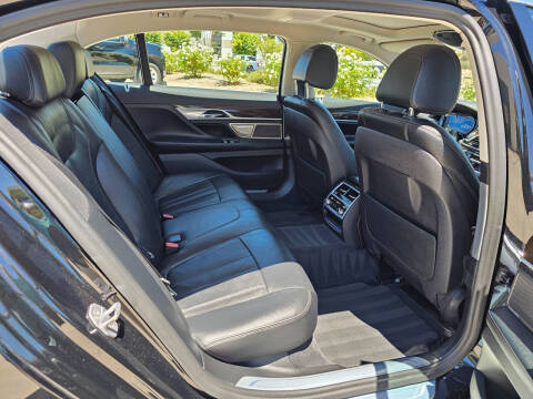 2018 BMW 7 Series 740i