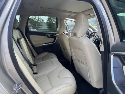 2016 Volvo XC60 T6 Drive-E