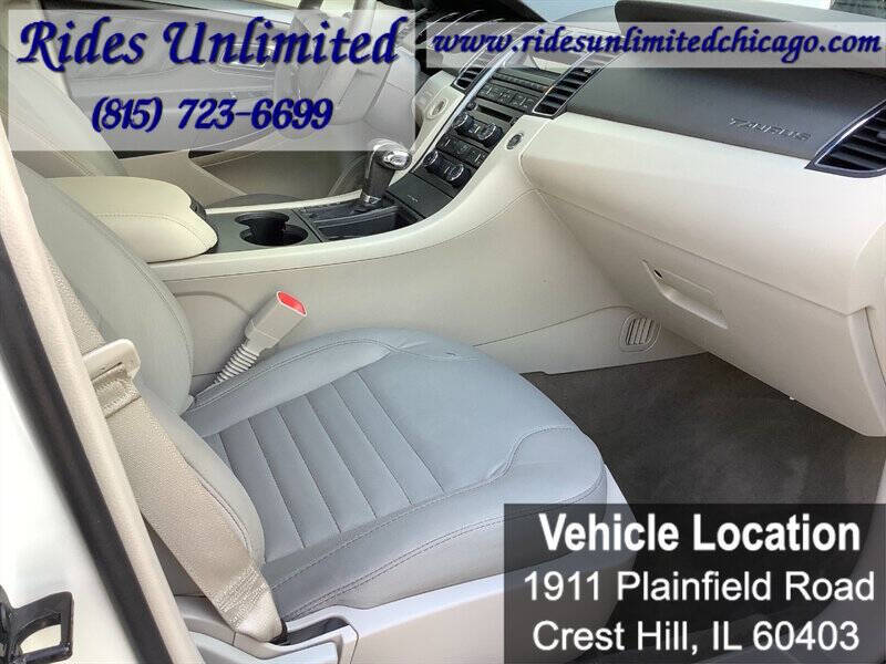 2011 Ford Taurus SE