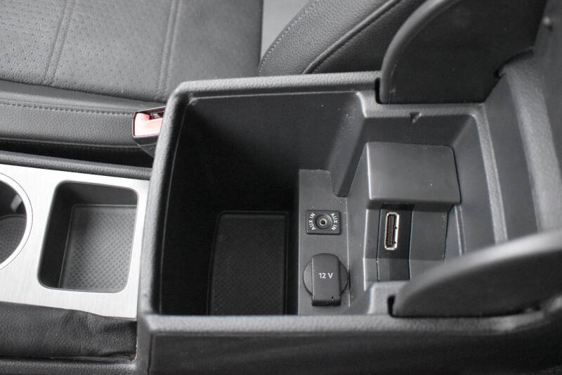 2014 Volkswagen Passat 1.8T SE