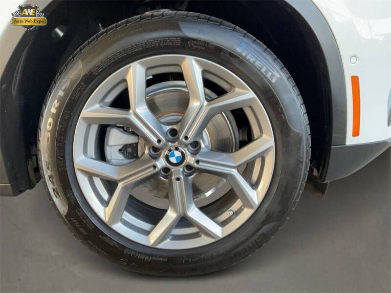 2024 BMW X4 xDrive30i