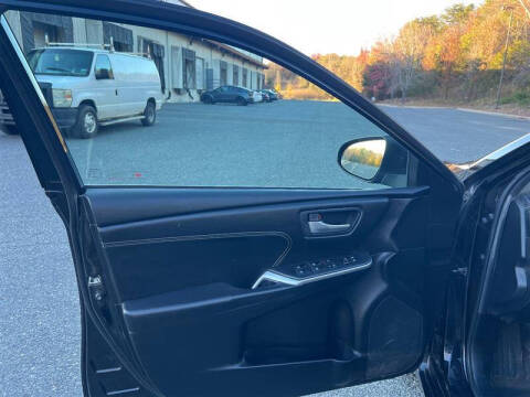 2015 Toyota Camry Hybrid