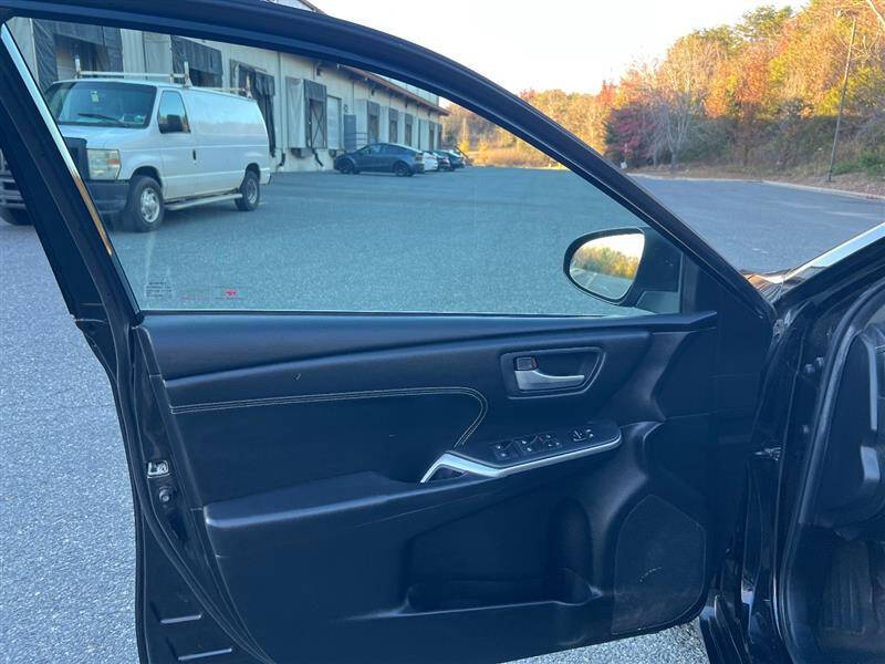 2015 Toyota Camry Hybrid