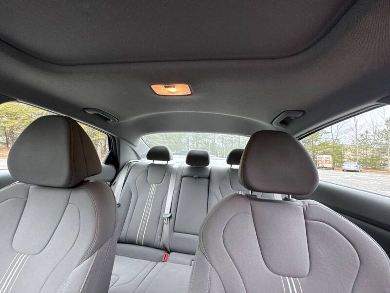 2025 Hyundai Elantra SEL Convenience