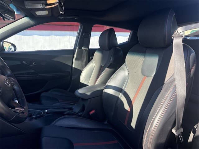 2020 Hyundai Veloster