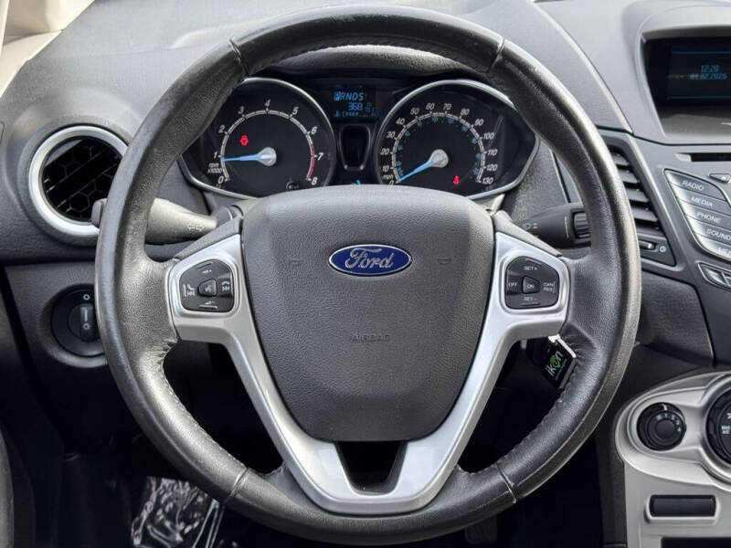 2015 Ford Fiesta SE