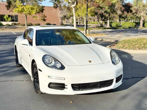 2015 Porsche Panamera