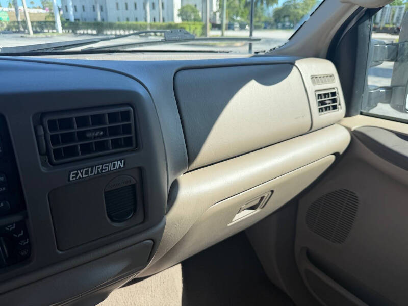 2000 Ford Excursion XLT