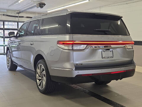 2023 Lincoln Navigator L Reserve