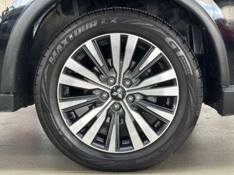 2020 Mitsubishi Outlander ES