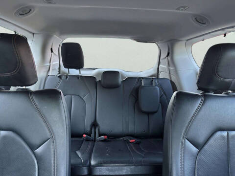 2018 Chrysler Pacifica Touring L Plus
