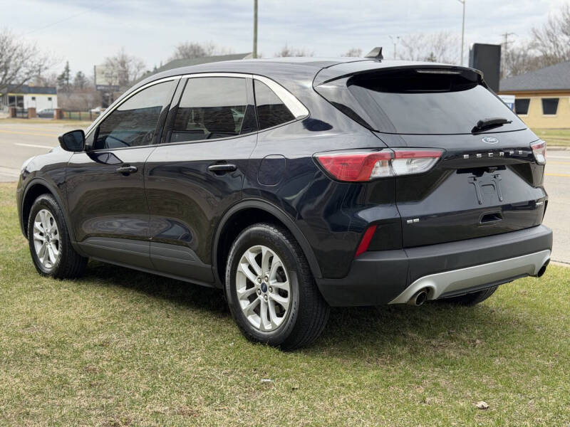2021 Ford Escape SE