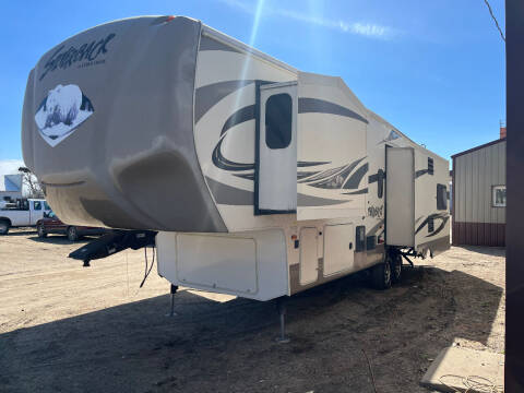 2014 Cedar Creek Silverback 291K 5th Wheel for sale at J & S Auto Sales in Thompson ND