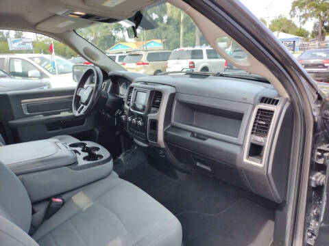 2017 RAM 1500 Express