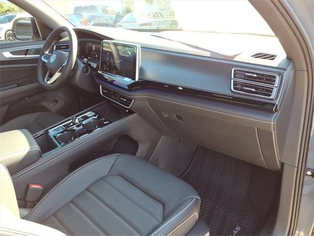 2026 Volkswagen Atlas Cross Sport SEL R-Line Black 4Motion