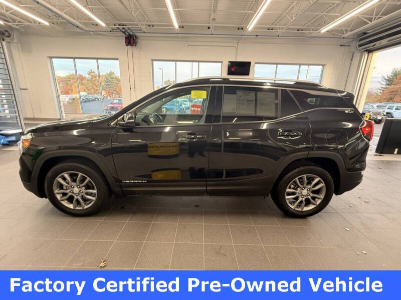 2024 GMC Terrain SLT