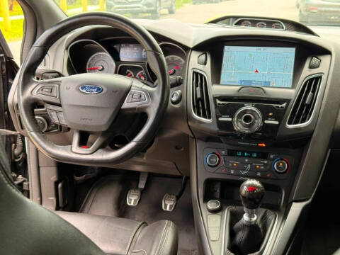 2017 Ford Focus ST