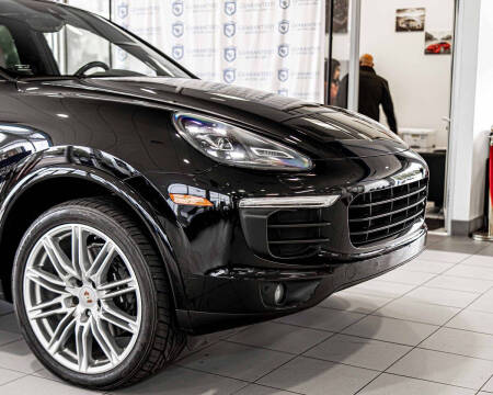 2017 Porsche Cayenne Platinum Edition