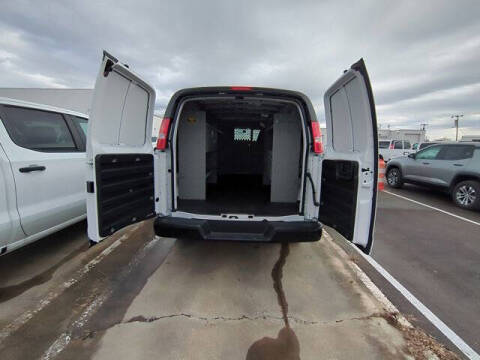 2025 Chevrolet Express 2500