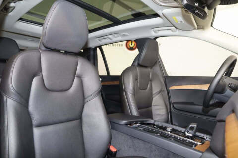 2023 Volvo XC90 Recharge T8 Plus Bright Theme 7P