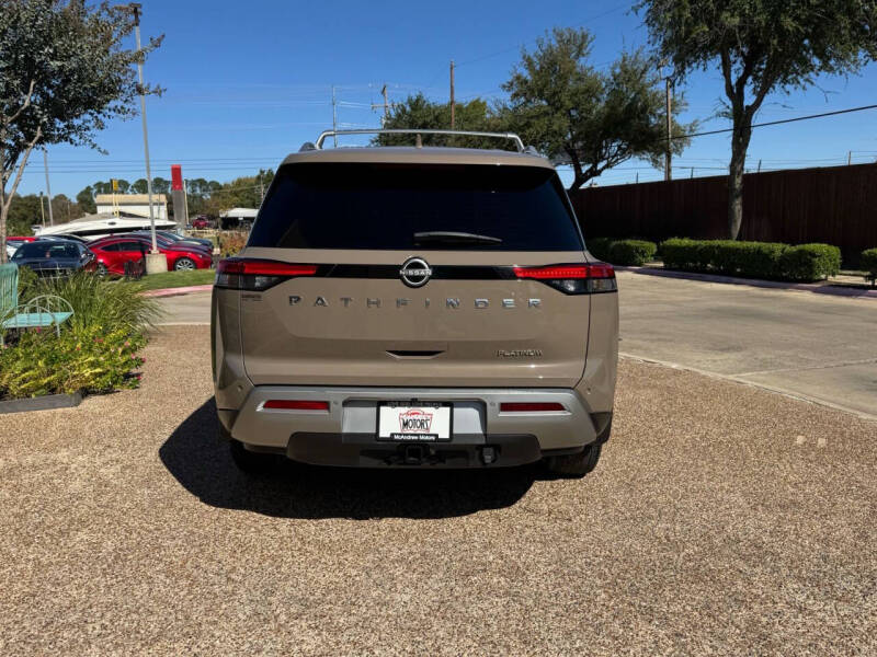 2024 Nissan Pathfinder Platinum