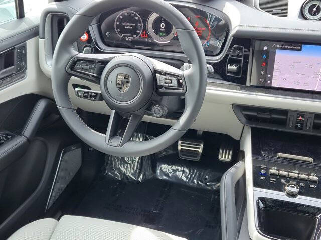 2025 Porsche Cayenne Turbo E-Hybrid