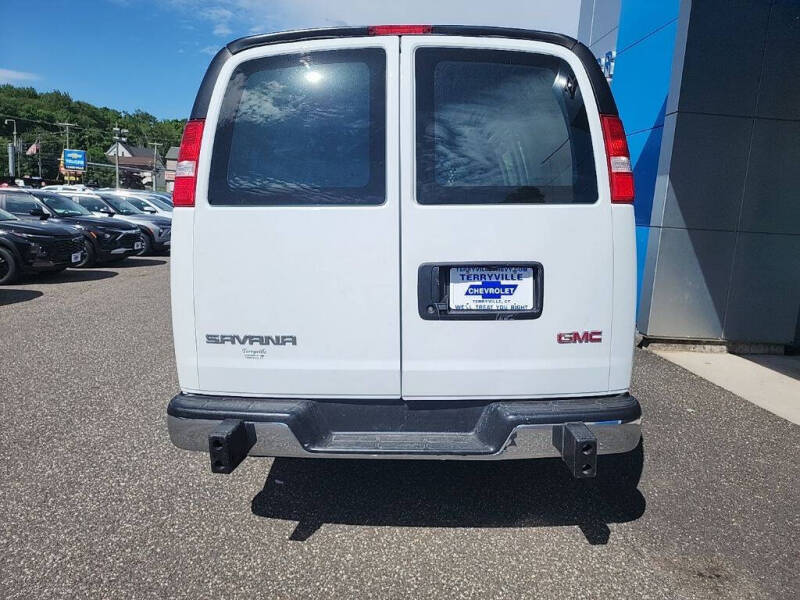 2024 GMC Savana 2500