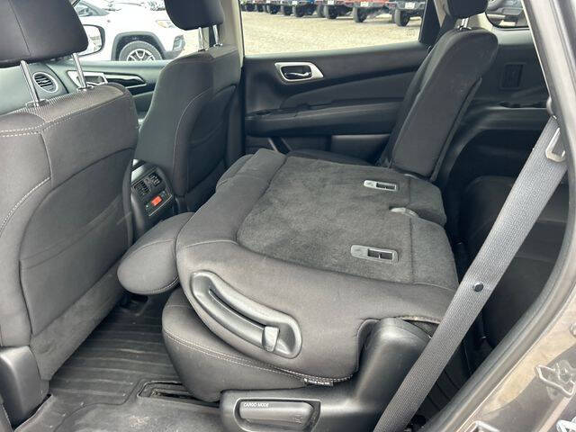 2019 Nissan Pathfinder SV