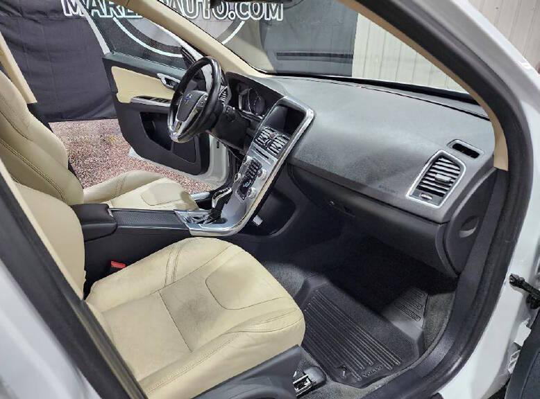2017 Volvo XC60 T6 Dynamic