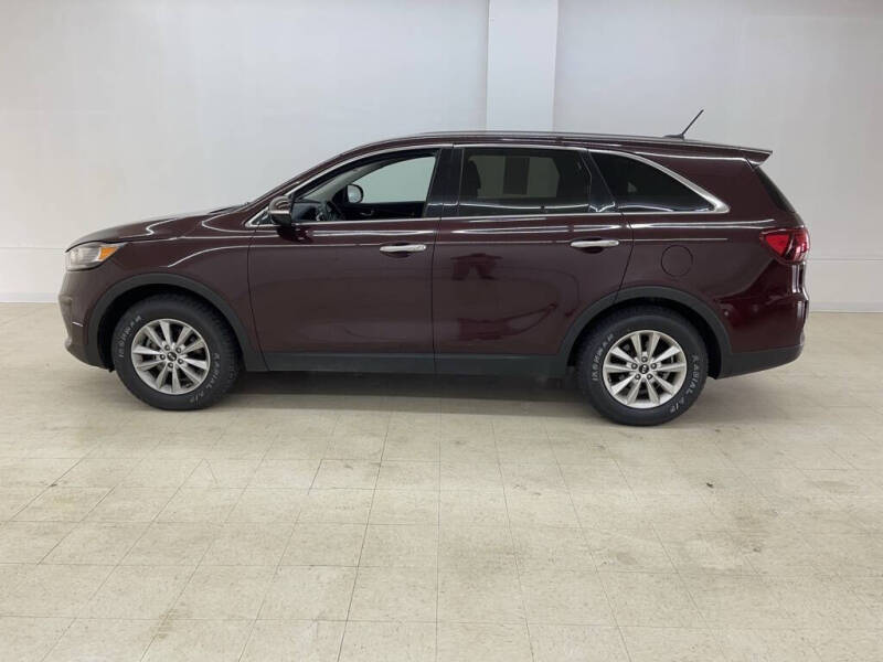 Used 2019 Kia Sorento LX with VIN 5XYPG4A39KG559294 for sale in Celina, OH