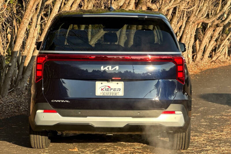 2026 Kia Carnival LXS