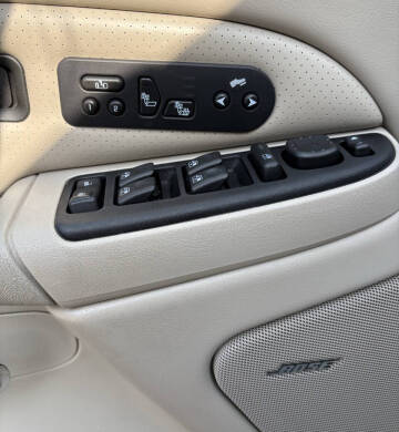2004 Cadillac Escalade