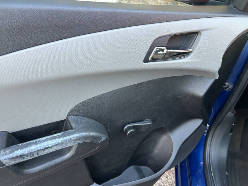 2013 Chevrolet Sonic LS Auto