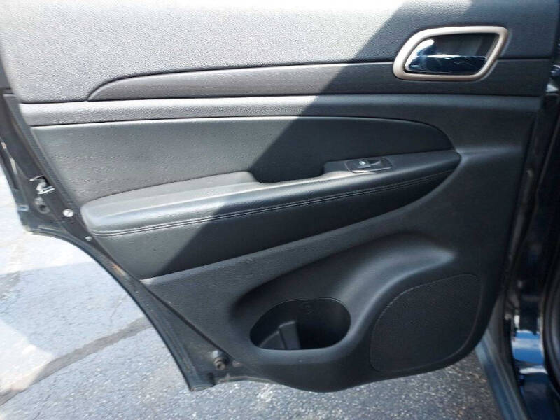 2017 Jeep Grand Cherokee Laredo