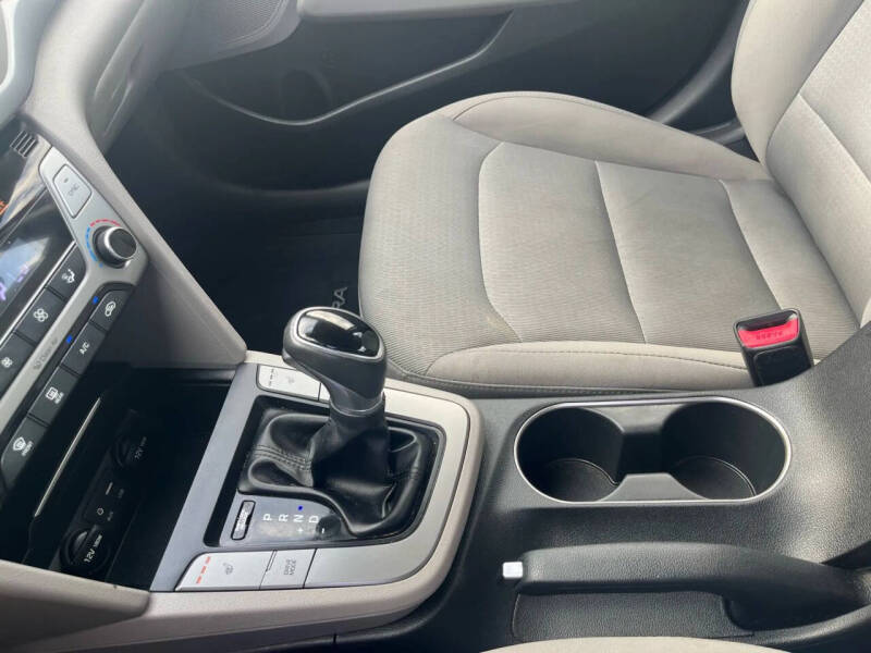 2018 Hyundai Elantra