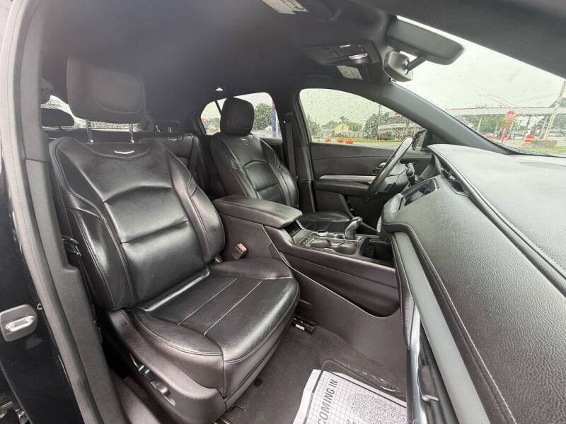 2019 Cadillac XT4 Premium Luxury