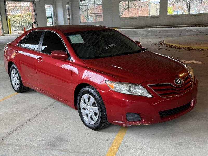 2011 Toyota Camry LE photo 10