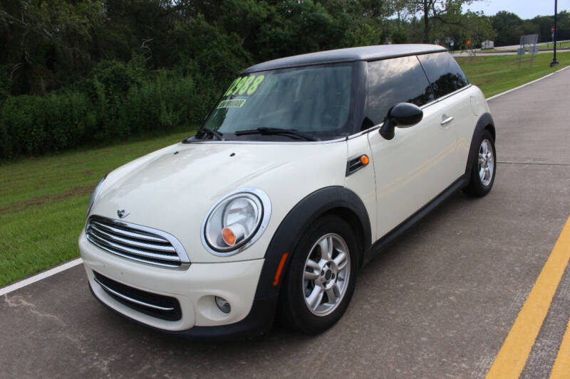 2013 MINI Cooper Base's photo