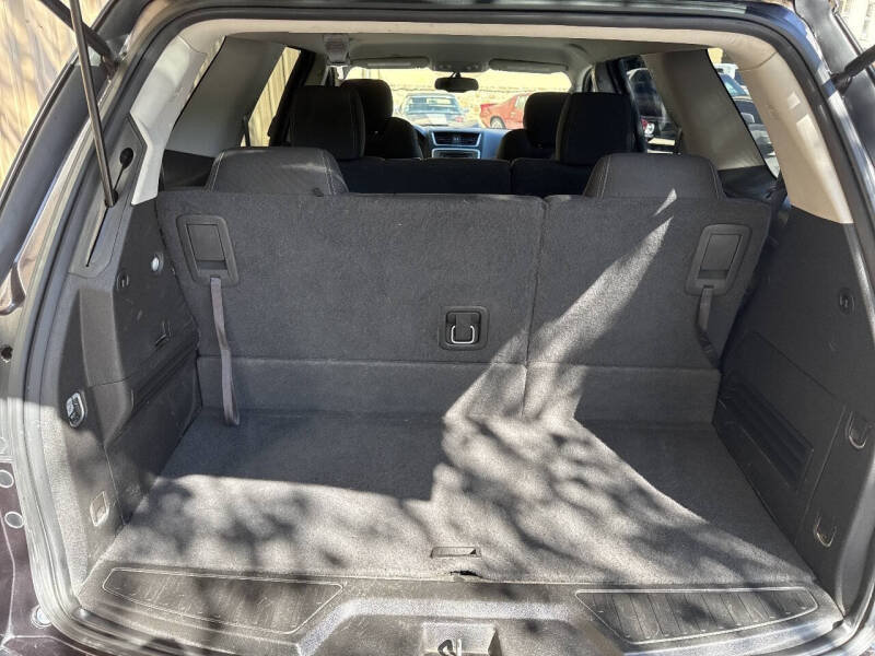 2015 GMC Acadia SLE-2