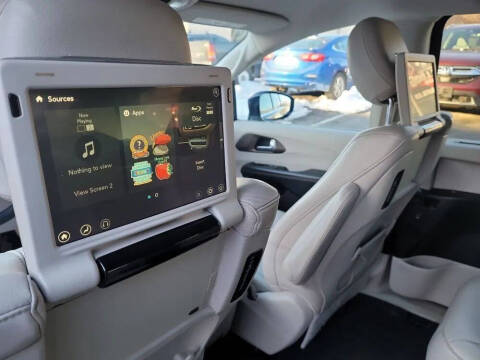 2017 Chrysler Pacifica Touring-L Plus