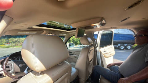 2010 Cadillac Escalade Luxury