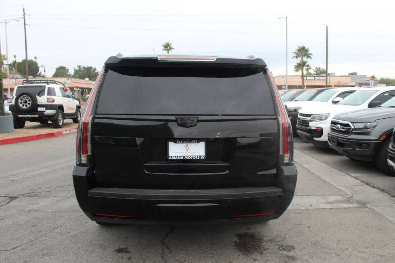 2018 Cadillac Escalade ESV Luxury