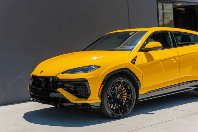 2025 Lamborghini Urus SE