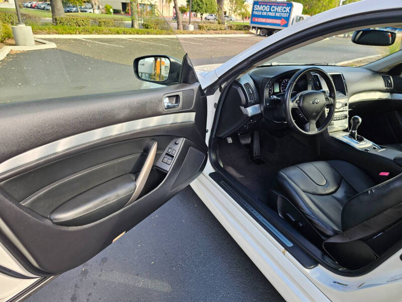 2015 Infiniti Q60 Coupe Journey