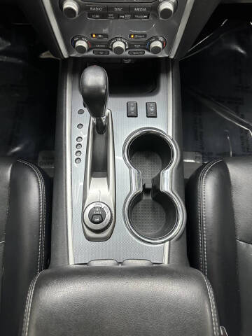 2020 Nissan Pathfinder SL